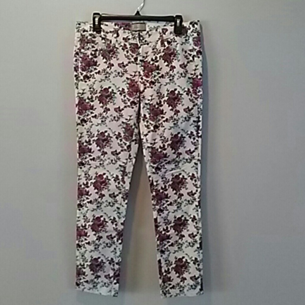 Flowered pattered page denim